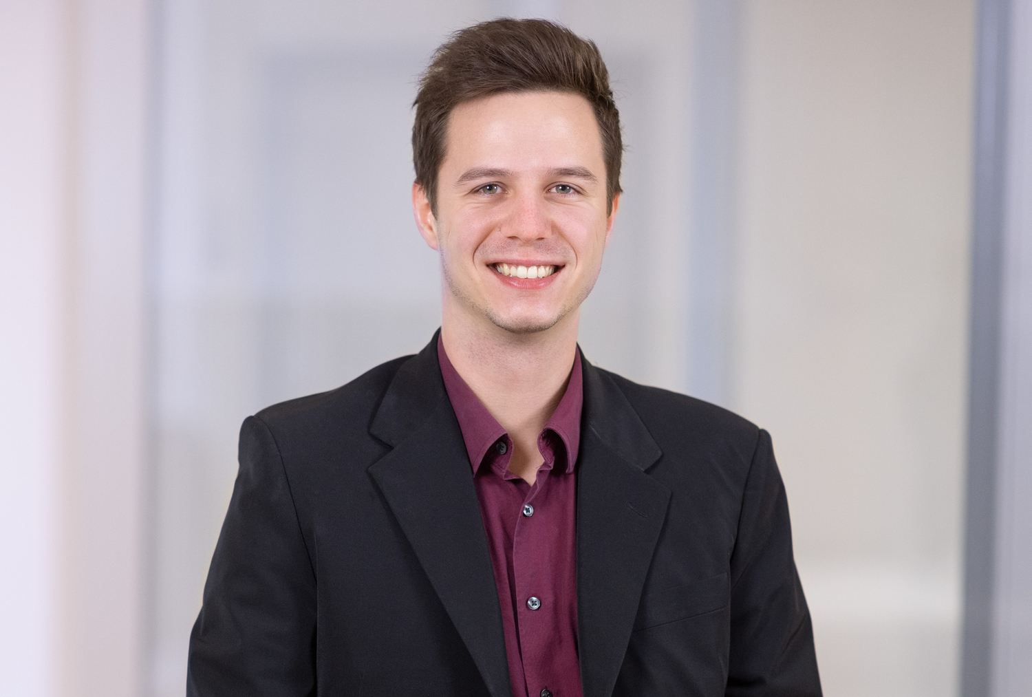 azubify - Ansprechpartner bei MERKUR.COM AG